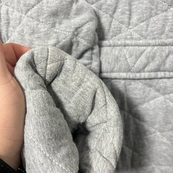 Gray Quilted Robe - Picture 10 of 10